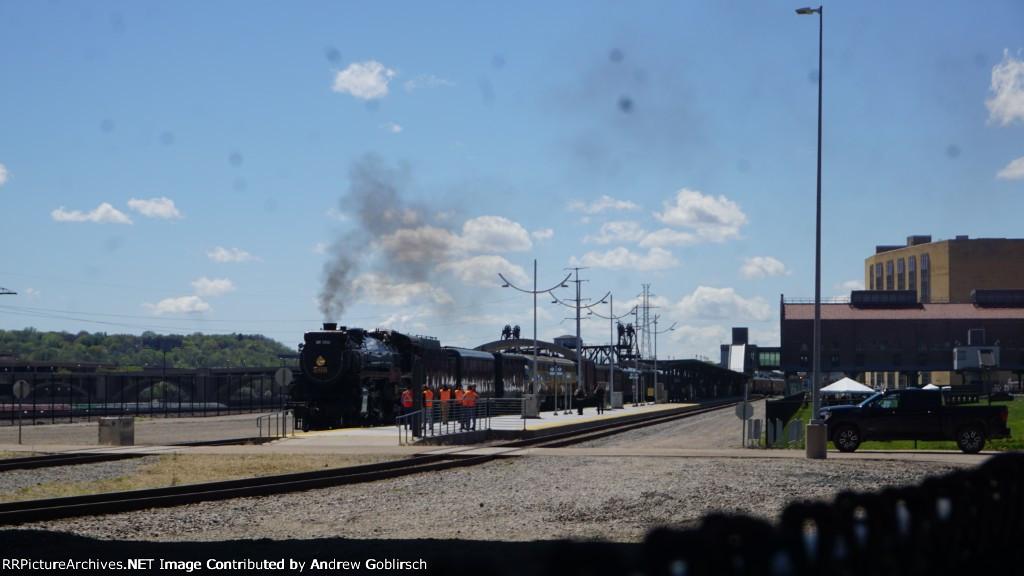 CP 2816, 4219, 35508, 1401, 4107 15 Car Train at the Union Depot